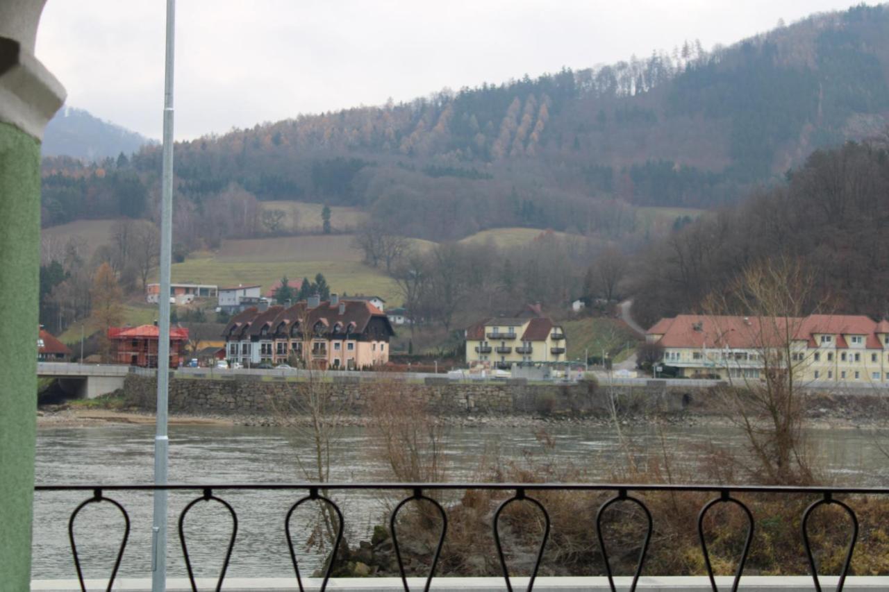 Haus-Donau In Der Wachau Lägenhet Aggsbach Exteriör bild
